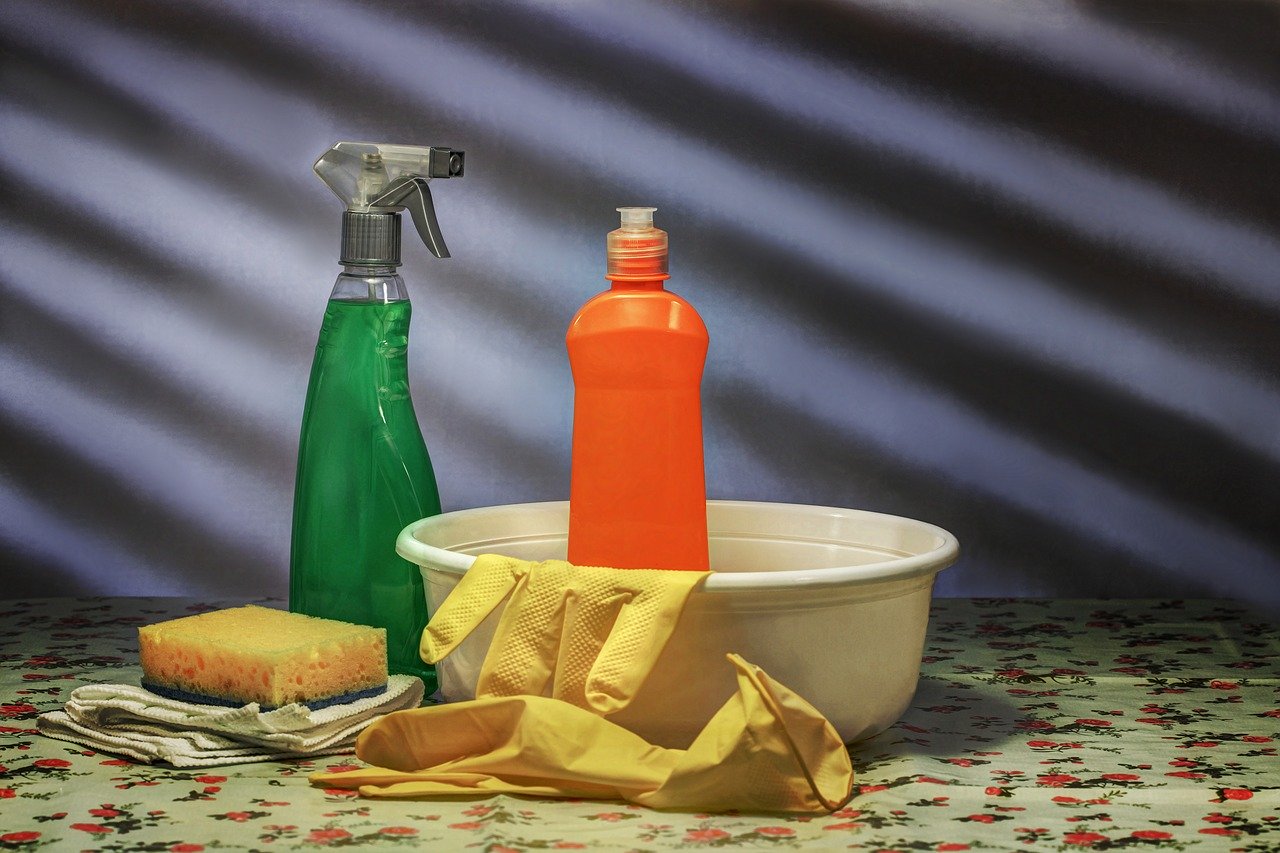 Preparaty, akcesoria i środki do czyszczenia łazienki